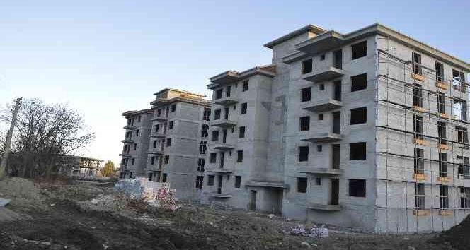 Burdur’da inşaattan düşen işçi ağır yaralandı