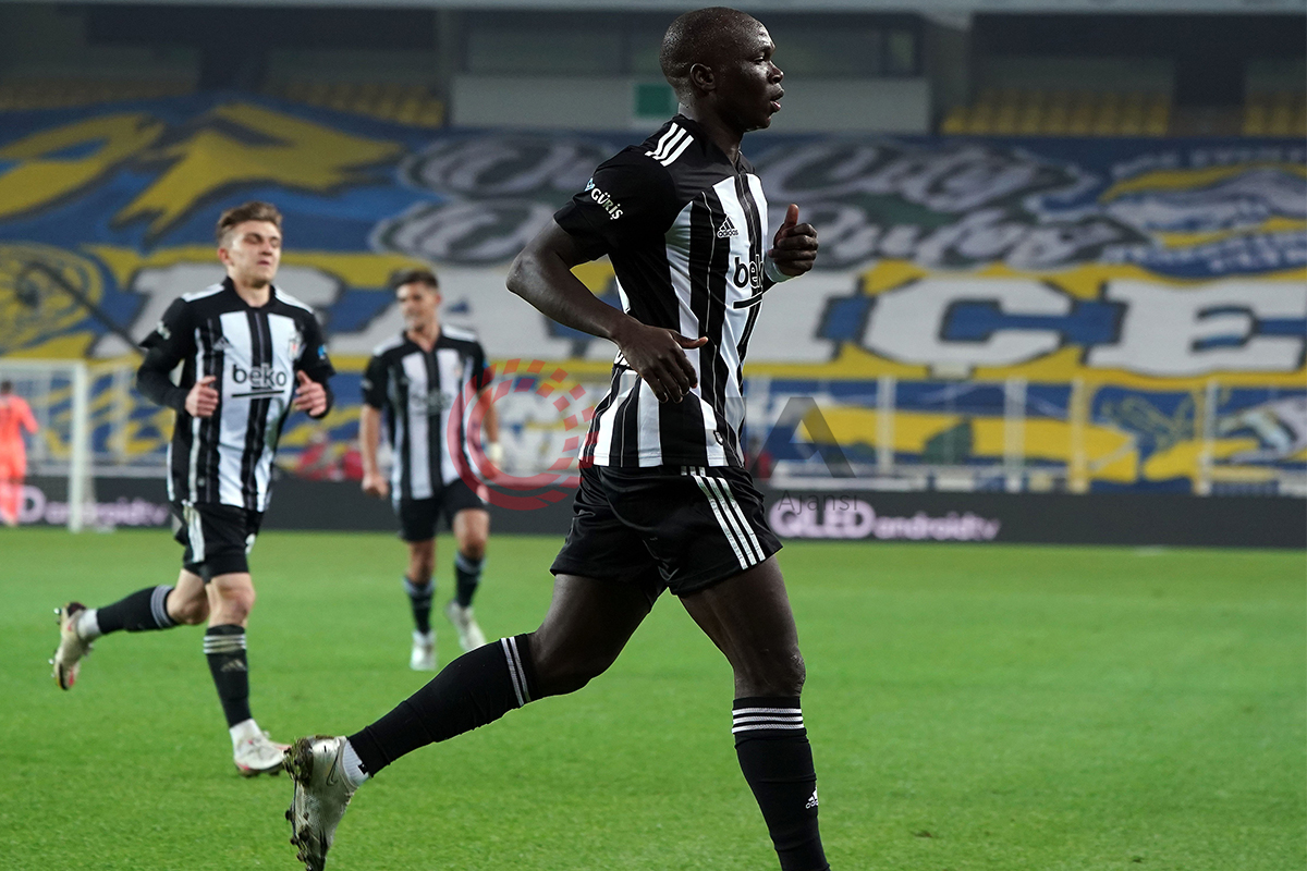 Beşiktaş'ta Vincent Aboubakar, Fenerbahçe Derbisi Sonrası Konuştu