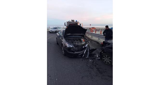 Zonguldak’ta 2 otomobil çarpıştı : 2 yaralı