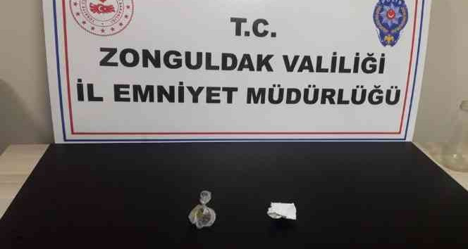 Narkotik timlerinin denetiminde 4 şüpheli ile birlikte uyuşturucu madde ele geçirildi