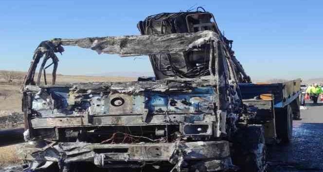 Seyir halindeki vinç küle döndü