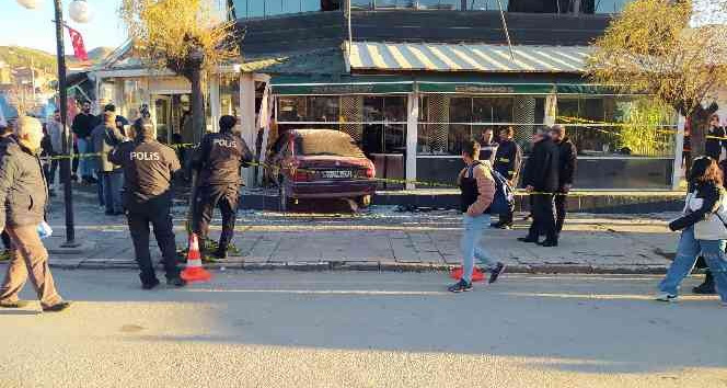 Yozgat’ta otomobil kafeye daldı: 5 yaralı