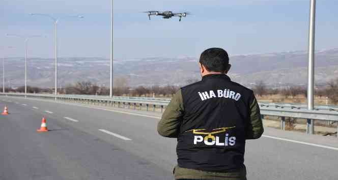 Erzincan’da drone destekli trafik denetimi