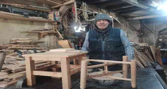 Unutulmaya yüz tutmuş ahşap oymacılığı mesleği oldu