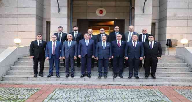 DATÜB Genel Başkanı Kassanov, Bakü'de ziyaretlerde bulundu