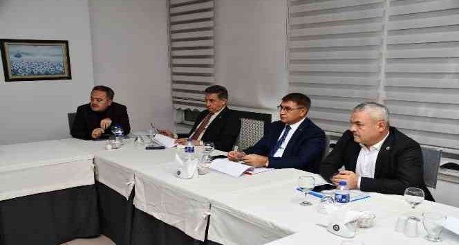 Karabük’te DSİ yatırımları masa yatırıldı