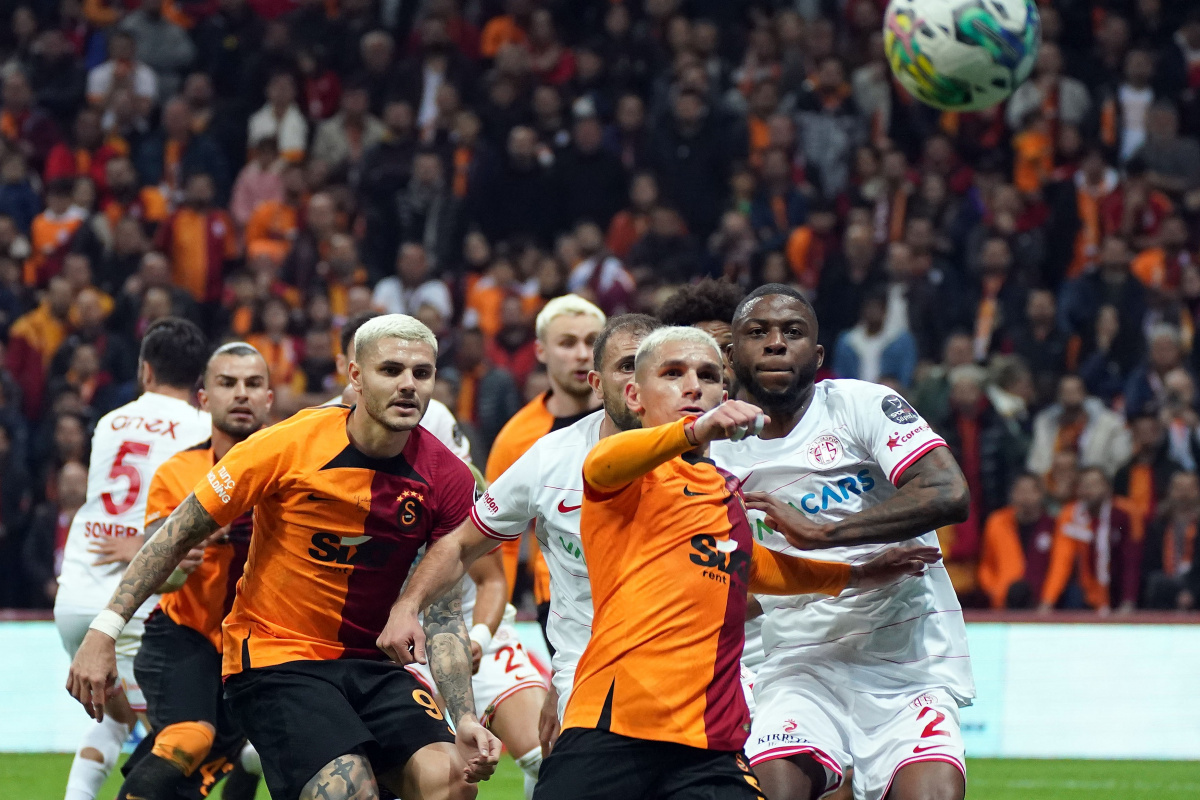 Galatasaray, Antalyaspor&#039;a kaybetmiyor