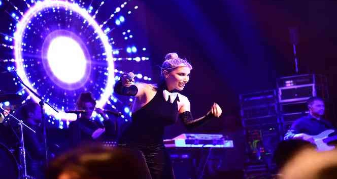 İrem Derici: "Bugün ’Bursa Bülbülü’ benim"