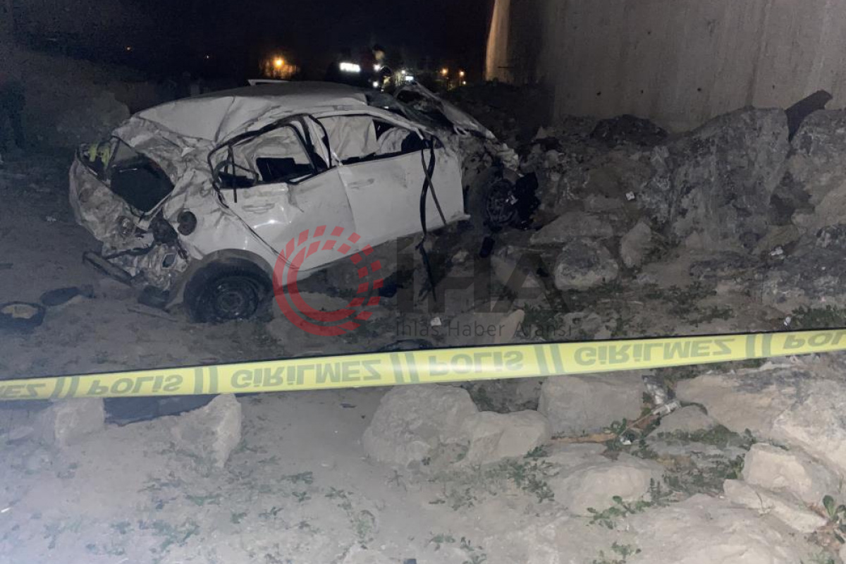 Adana’da kontrolden çıkan otomobil Çakıt Çayı&#039;na uçtu: 1 ölü, 2 yaralı