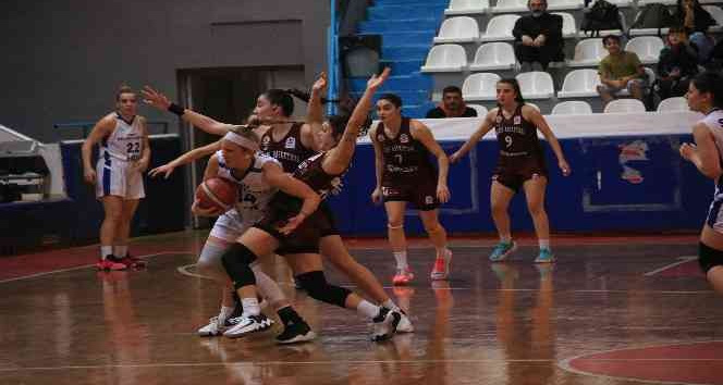 TKBL: İzmit Belediyespor: 86 - Elazığ Basketbol: 78