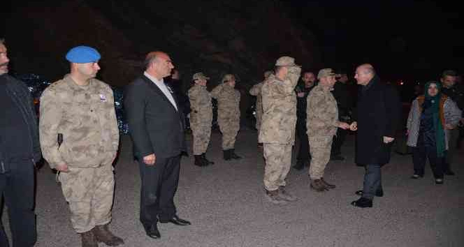 Cumhurbaşkanı Erdoğan, Şırnaklı şehidin ailesine telefonla taziyelerini iletti