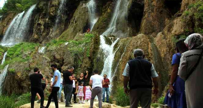 Yurt içinde 19 milyon 156 bin kişi seyahate çıktı