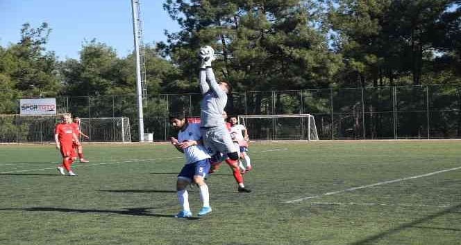 İstiklalspor, 10. galibiyetini Akkonakspor’a karşı aldı