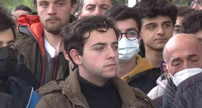 Genç oyuncu Berat Efe Parlar’ın annesi son yolculuğuna uğurlandı