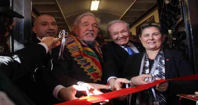 Söke’de "Kaktüslü Ev" kitapevine dönüştürülerek açılışı yapıldı