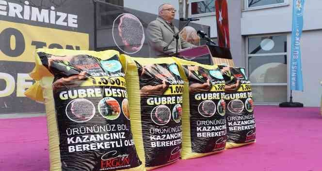 Manisa Büyükşehir Belediyesinden üreticiye bin ton gübre desteği