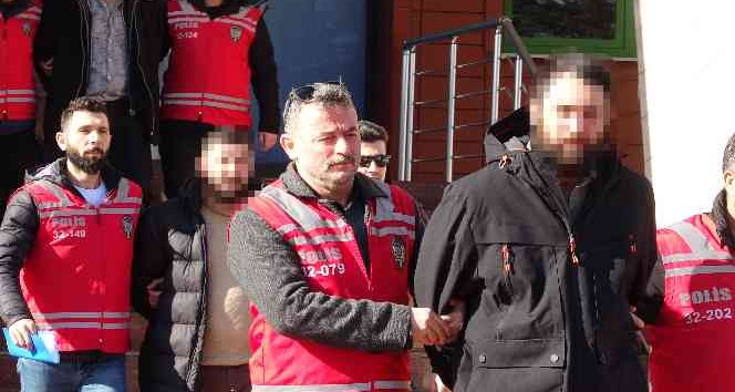 Isparta tabancayla vurularak ölen kişiyle ilgili gözaltına alınan 6 şahıs adliyeye sevk edildi