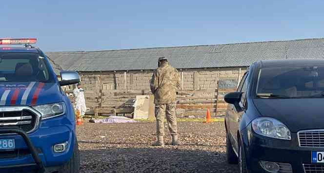 Ağrı’da karısını ve yabancı uyruklu çobanı vuran adam intihar etti