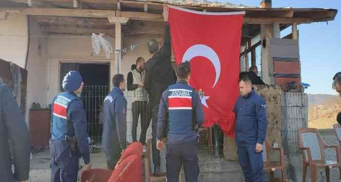 Şehit haberi baba ocağına ulaştı