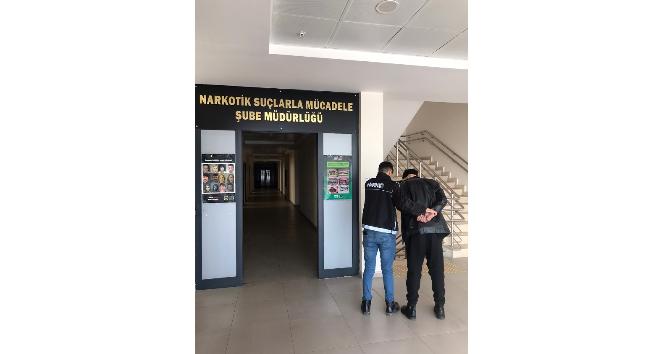 Uyuşturucu ticaretinden kesinleşmiş hapis cezası olan şahıs yakalandı