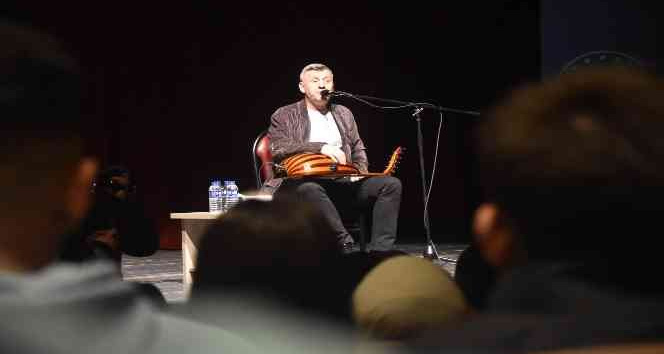 Ünlü sanatçı Metin Şentürk Karabük’te öğrencilerle buluştu