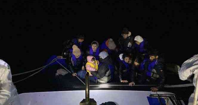Yunan unsurlarınca ölüme terk edilen 13 kaçak göçmen kurtarıldı