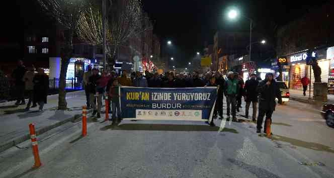Burdur’da STK’lar İsveç’te Kur’an-ı Kerim yakılmasına tepki gösterdi