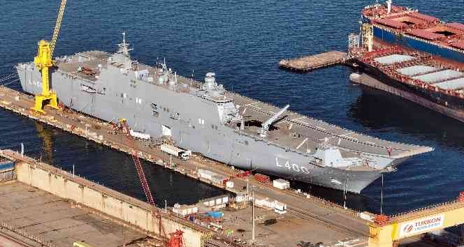 Mavi Vatan’ı koruyacak olan Türkiye’nin ilk uçak gemisi havadan görüntülendi