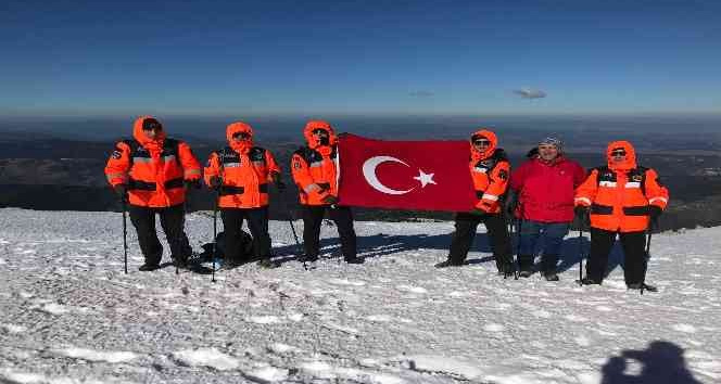 Şehitleri anmak için Ilgaz Dağı’na tırmandılar