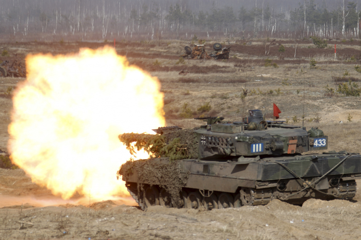 Almanya'dan Leopard tanklarının Ukrayna'ya gönderilmesine onay