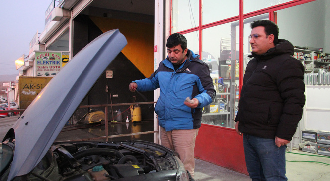 İnternetten aldığı motor yağı sahte çıkınca, aracında 50 bin TL’lik zarar oluştu