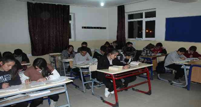 Öğretmenler harekete geçti, Şırnaklı öğrenciler üniversiteye odaklandı