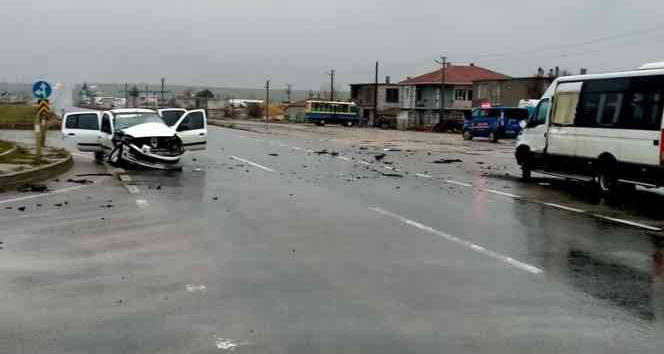 Edirne’de zincirleme kaza: 2 yaralı