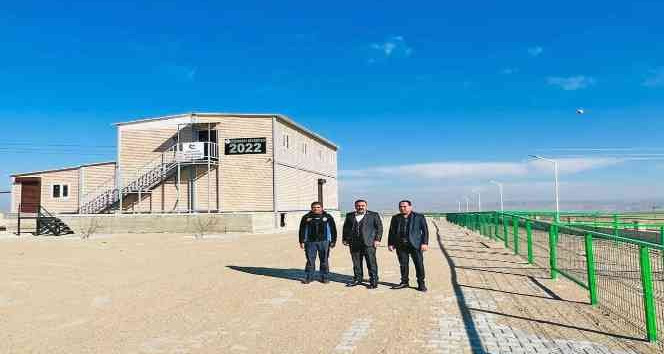 Bölgenin en büyük hayvan pazarı Çiçekdağı’nda açıldı