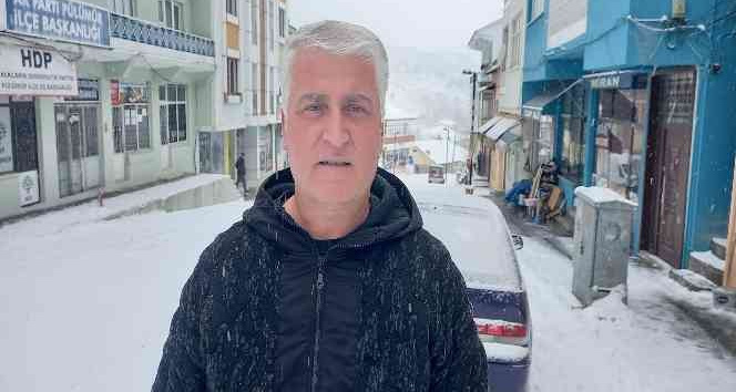 Son yılların en kurak kış mevsimini yaşayan Pülümür’de kar sevinci