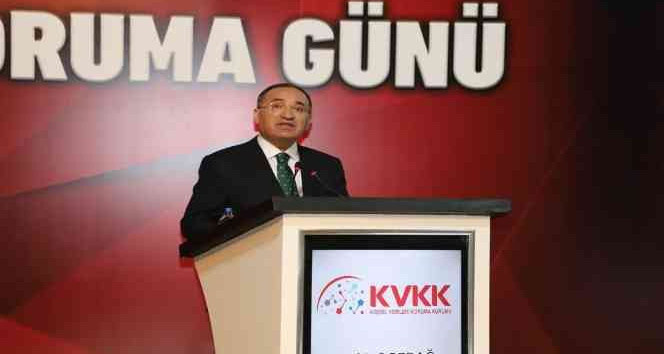 Bakan Bozdağ: "Bu, onların İslam düşmanlığının somut göstergesidir"