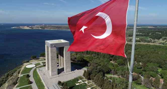 (Özel) Tarih Bölümü Öğretim Üyesi Dr. Mithat Atabay: "Şehitler Abidesi milletin eseridir"