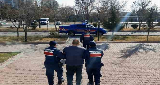 Jandarma kapı ve tüp hırsızını kıskıvrak yakaladı