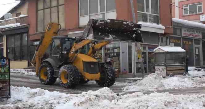 Muş’ta 272 köy yolu ulaşıma kapandı