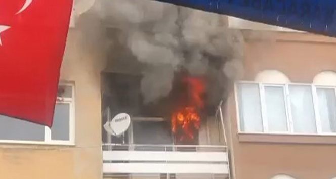 Bursada 2 farklı dairede yangın paniği