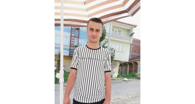 22 yaşındaki genç ağaçta ölü bulundu