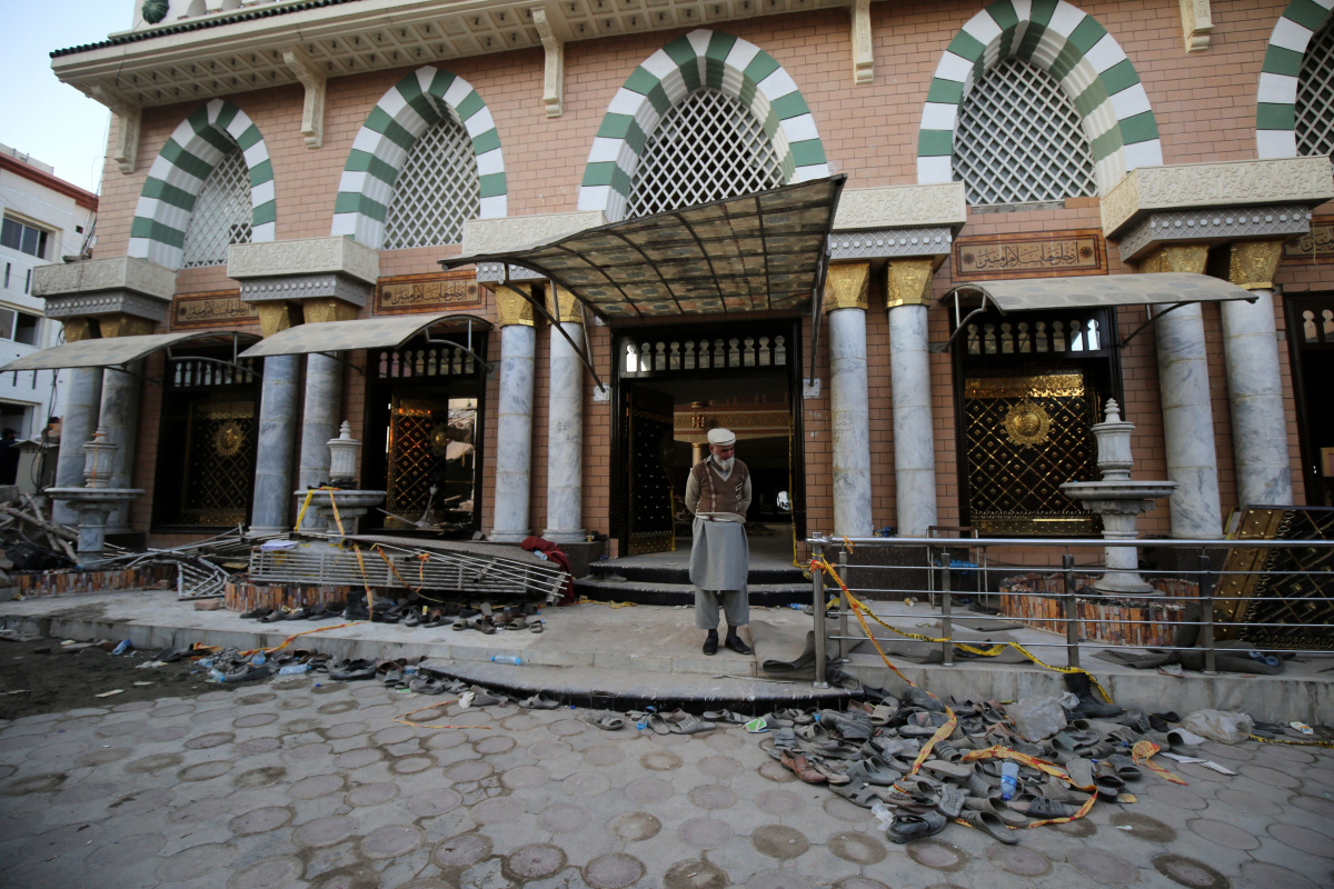 Pakistan’daki cami saldırısında can kaybı 100’e yükseldi