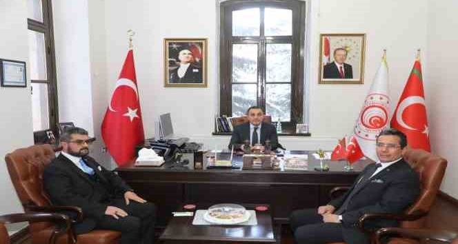 Kars Valisi Öksüz, kurum denetimlerine devam ediyor