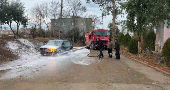 Osmaniye’de araç yangını