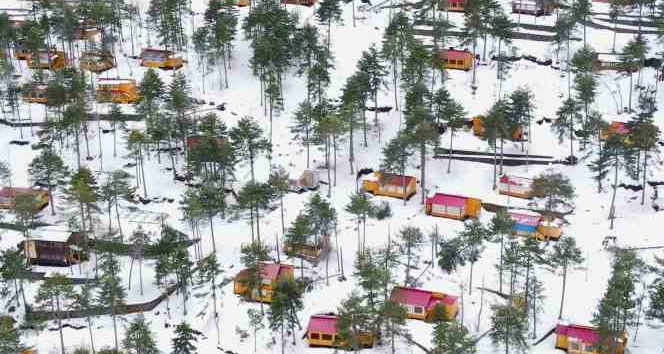 Zorkun Yaylası beyaza büründü