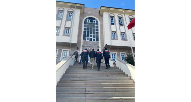 Konut dokunulmazlığını ihlal eden 6 kişi tutuklandı