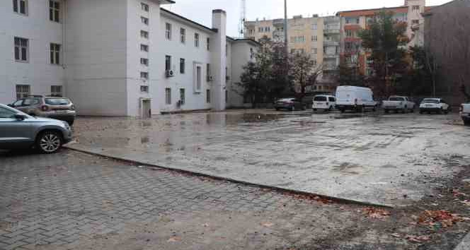Siirt’te kaykay ve bisiklet parkuru yapılıyor