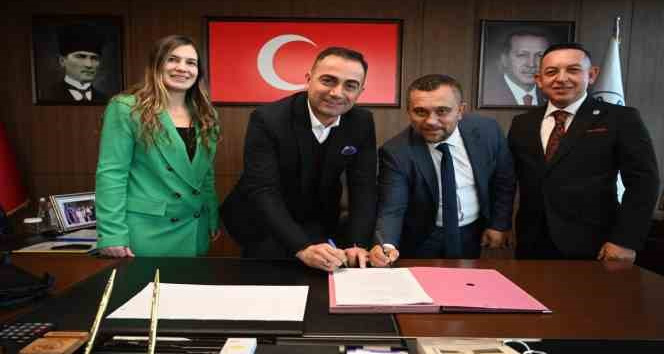 Biga Belediyesi’nde personelin hem yüzü hem cebi güldü