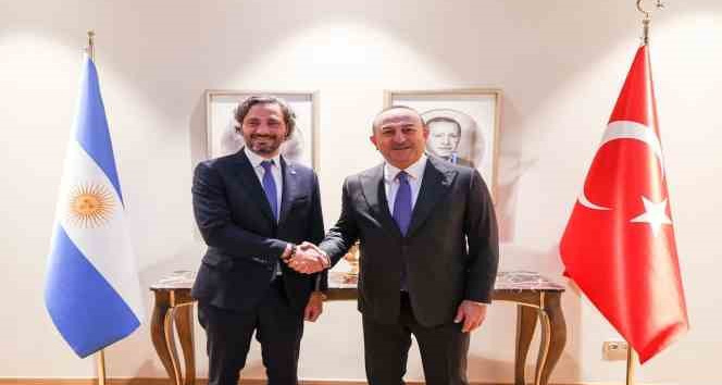 Dışişleri Bakanı Mevlüt Çavuşoğlu’ndan konsolosluk kapatan ülkelere tepki