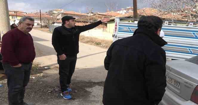 Kamyonetindeki hasarı gören öfkeli sürücüden şaşırtan istek: "Yakınlarını çağırın paramı versin"
